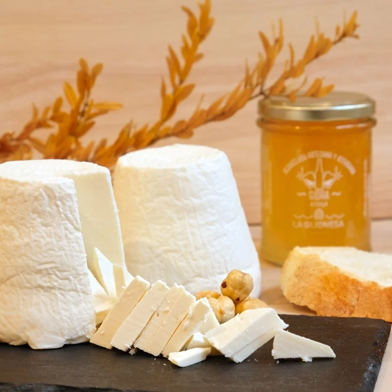 queso-1-afuegal-pitu-blanco-lacasadelquesoensoria
